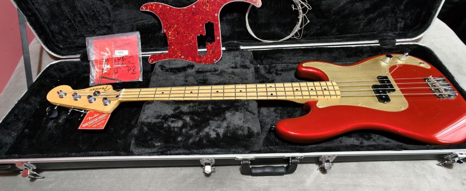 Fender Precision Player Special Edition Dakota Red