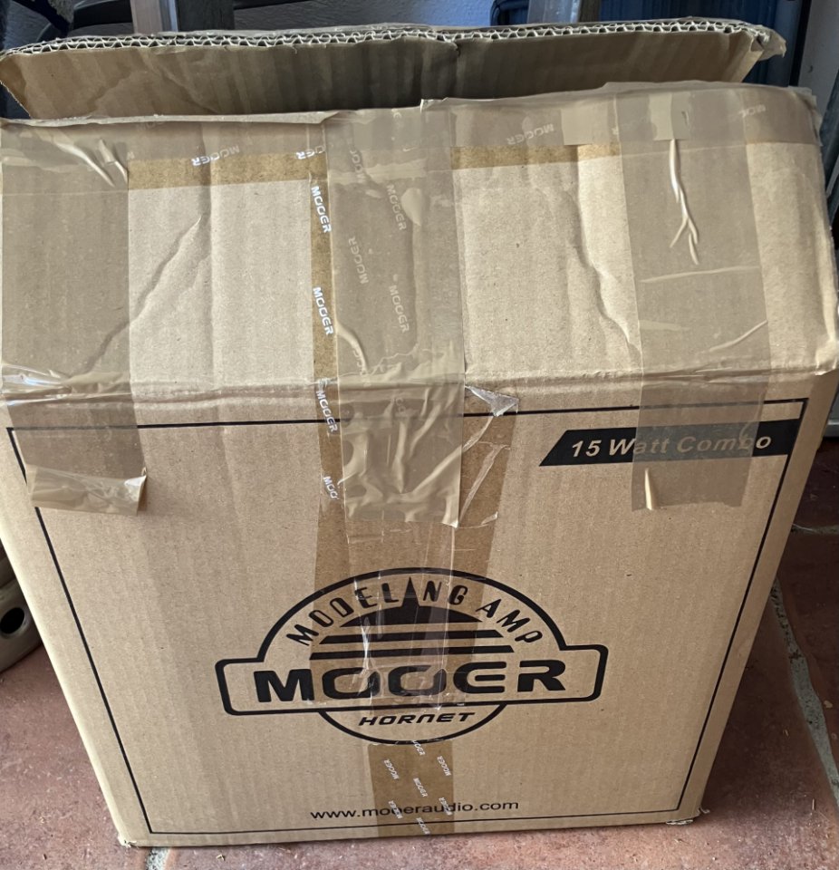 Mooer Hornet 15 black de segunda mano · Foto 5 de 5 · Granada · 60 €