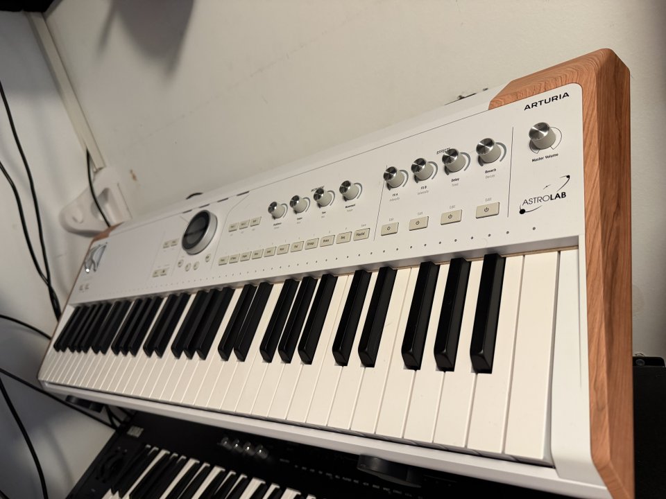 Arturia Astrolab 61 de segunda mano · Tarragona · 950 €
