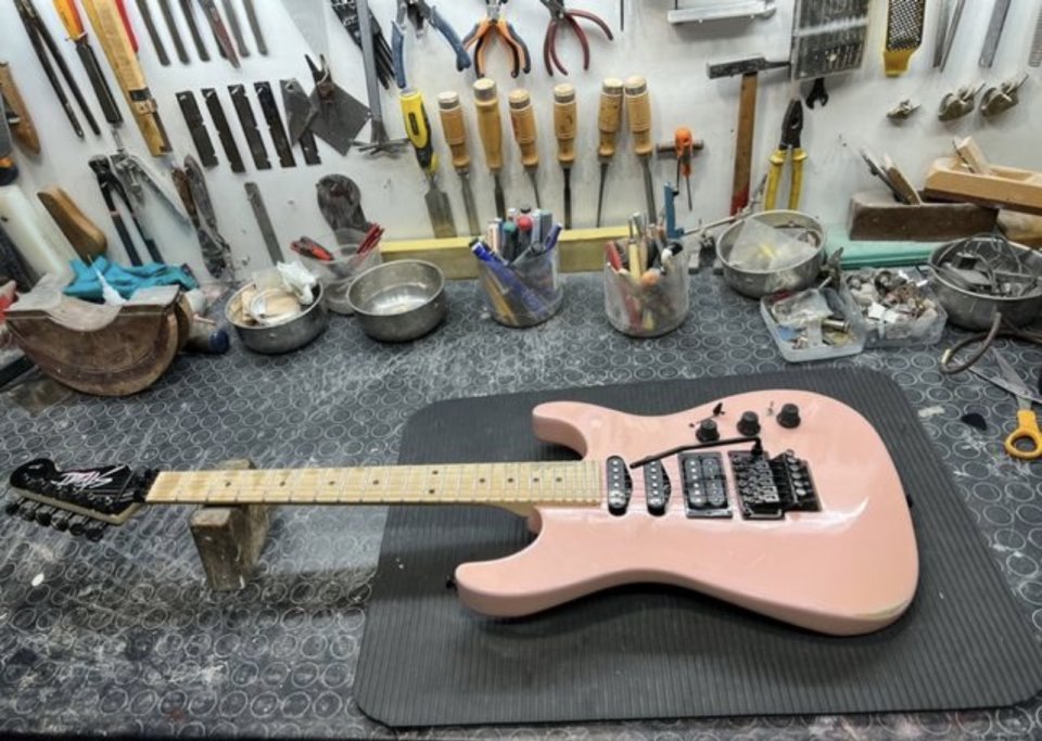 Fender HM Strat Edición Limitada Relic de segunda mano · Foto 5 de 9 · Valencia · 800 €