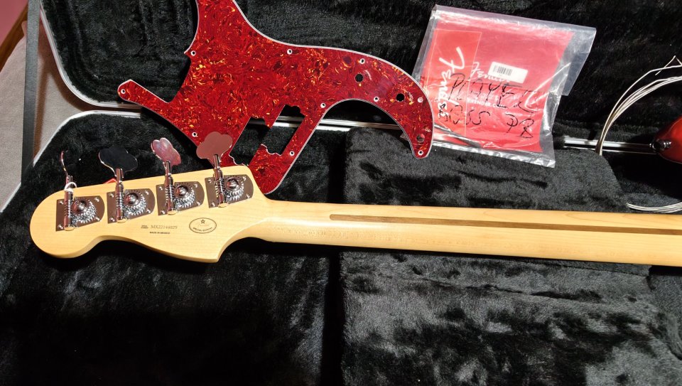 Fender Precision Player Special Edition Dakota Red