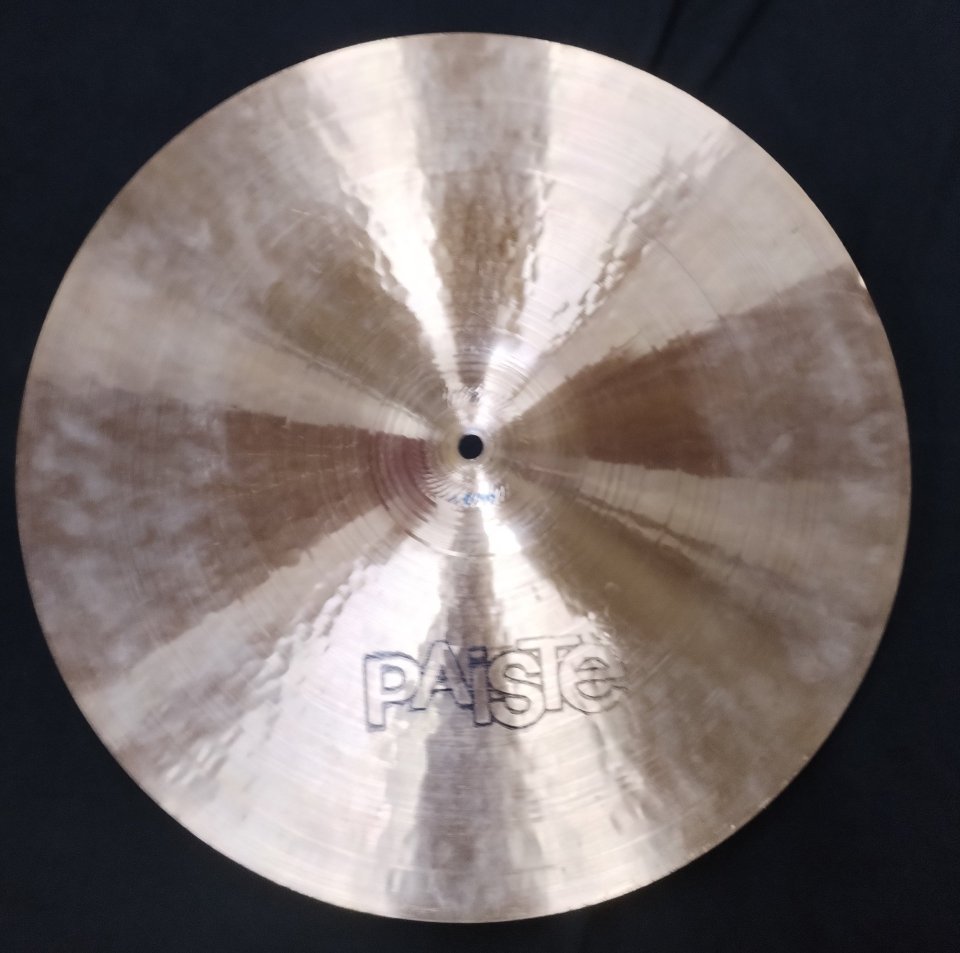16" Paiste 2002 del año 1972. de segunda mano · Foto 2 de 8 · Barcelona · 125 €