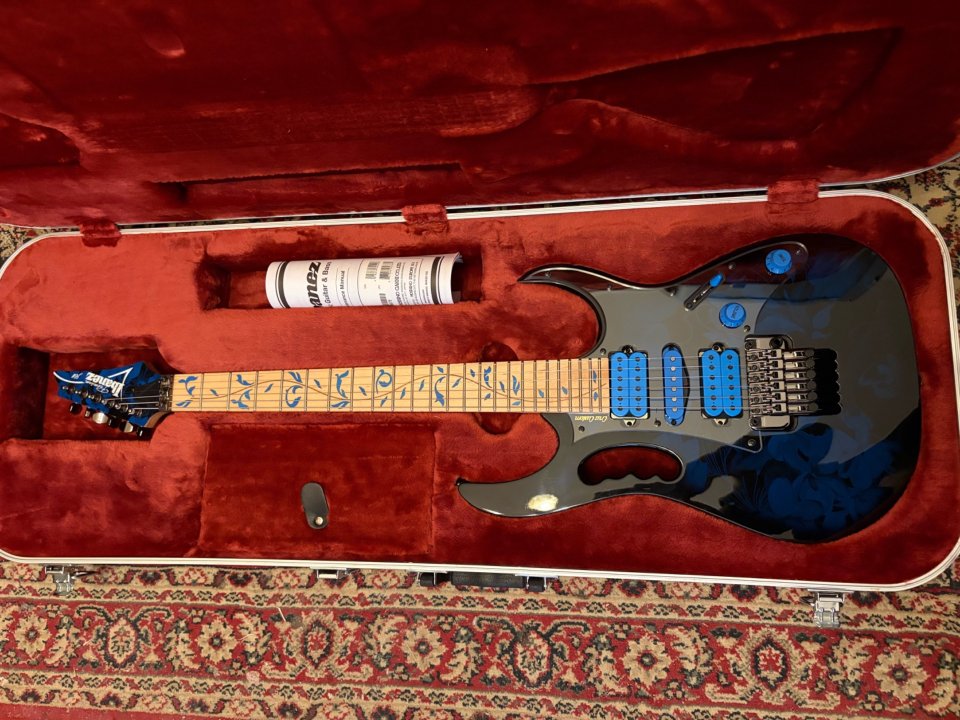 Ibanez Jem77 BFP y Estuche Prestige