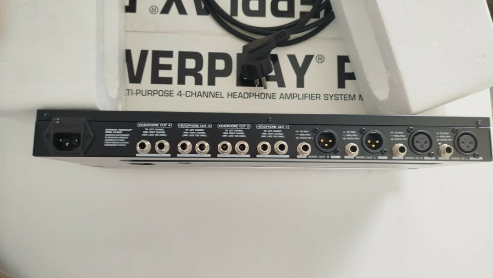 Behringer Powerplay Pro