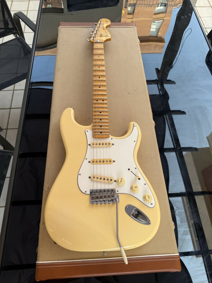 Fender Stratocaster Yngwie Malmsteen ST72-140YM