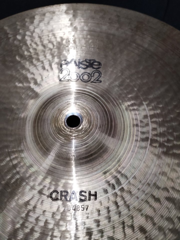 16" Paiste 2002 del año 1972. de segunda mano · Foto 3 de 8 · Barcelona · 125 €