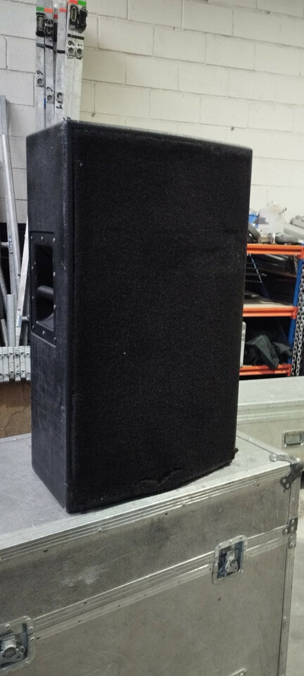 Equipo de sonido Wave From con etapas yamaha