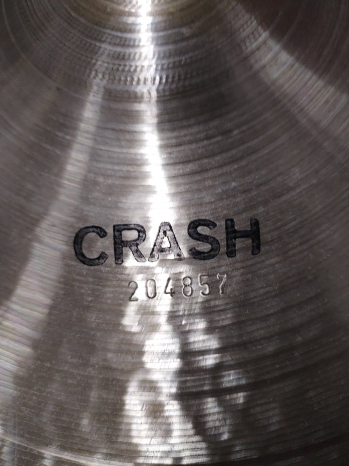 16" Paiste 2002 del año 1972. de segunda mano · Foto 5 de 8 · Barcelona · 125 €