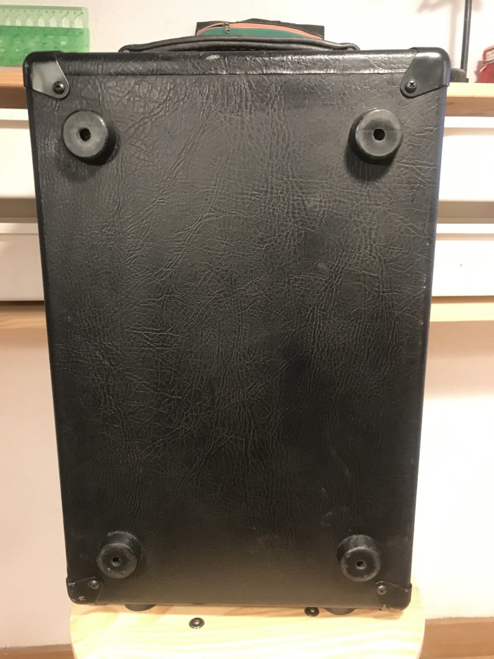 Cabezal de Bajo Ashdown ABM 500 EVO III (500W RMS) - Excelente estado + Regalo Cables de segunda mano · Foto 4 de 5 · A Coruña · 390 €