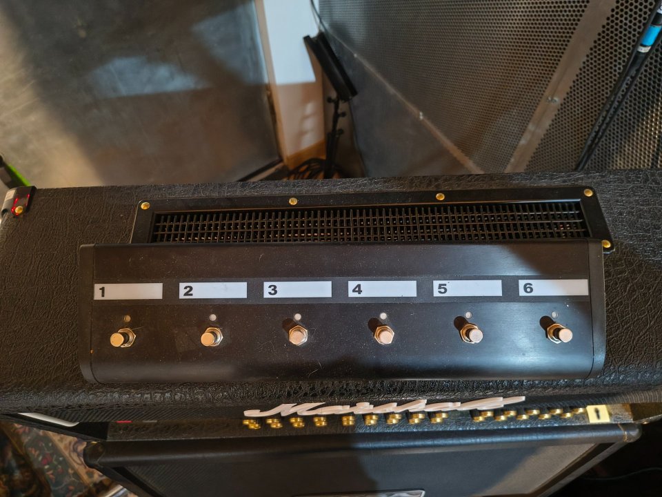 Marshall JVM410H de segunda mano · Foto 5 de 5 · Cádiz · 750 €
