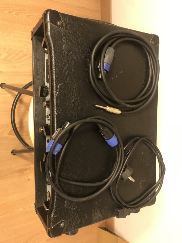 Cabezal de Bajo Ashdown ABM 500 EVO III (500W RMS) - Excelente estado + Regalo Cables de segunda mano · Foto 5 de 5 · A Coruña · 390 €