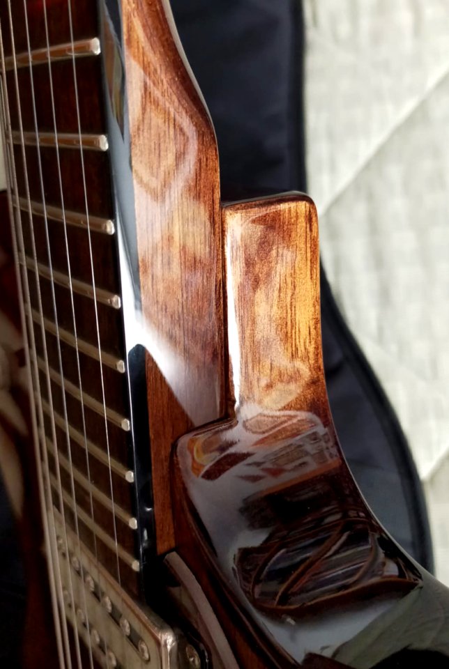 Gretsch G2210 Imperial Stain + Funda Gator de segunda mano · Foto 4 de 8 · Valencia · 165 €