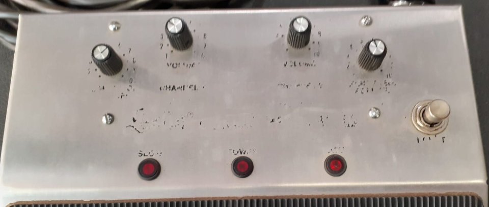 Leslie Proline 815 + Preamplificador original + Cable de 11 pines (No envios) de segunda mano · Foto 6 de 10 · Girona · 600 €