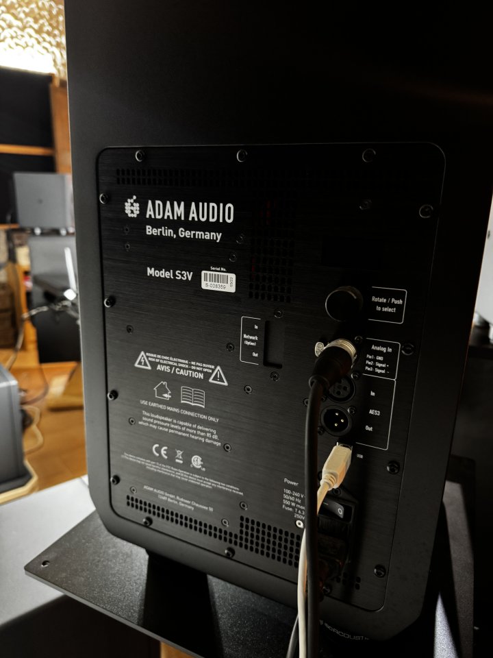 Vendo una pareja de monitores ADAM S3V