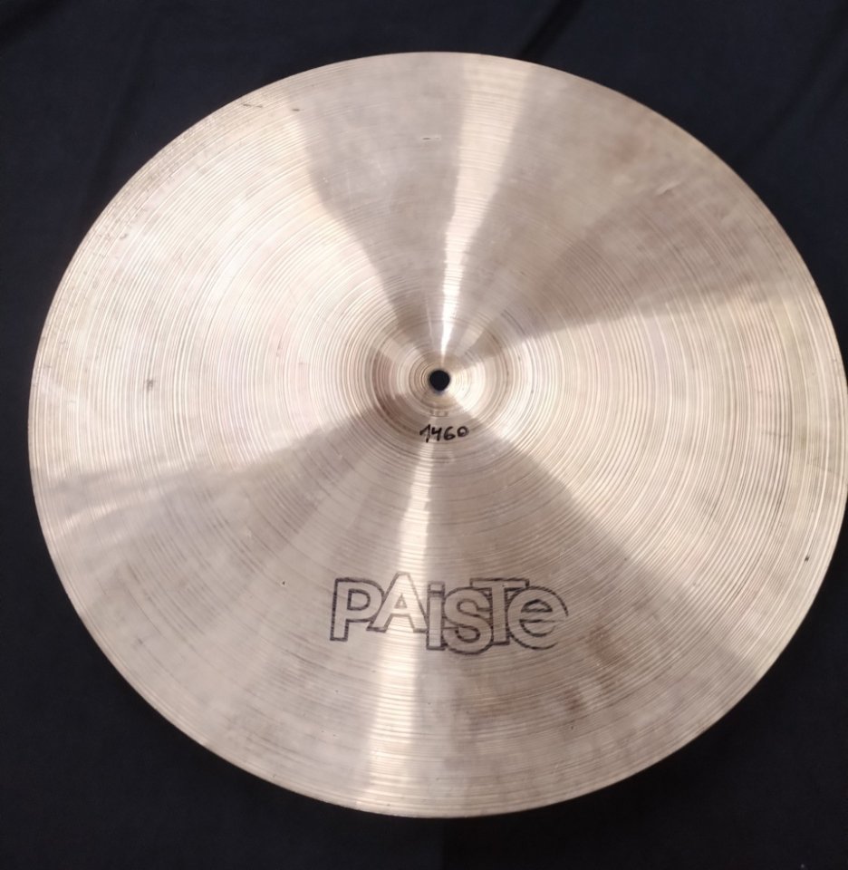 18" Paiste 2002 Medium del año 1970. de segunda mano · Foto 2 de 5 · Barcelona · 185 €