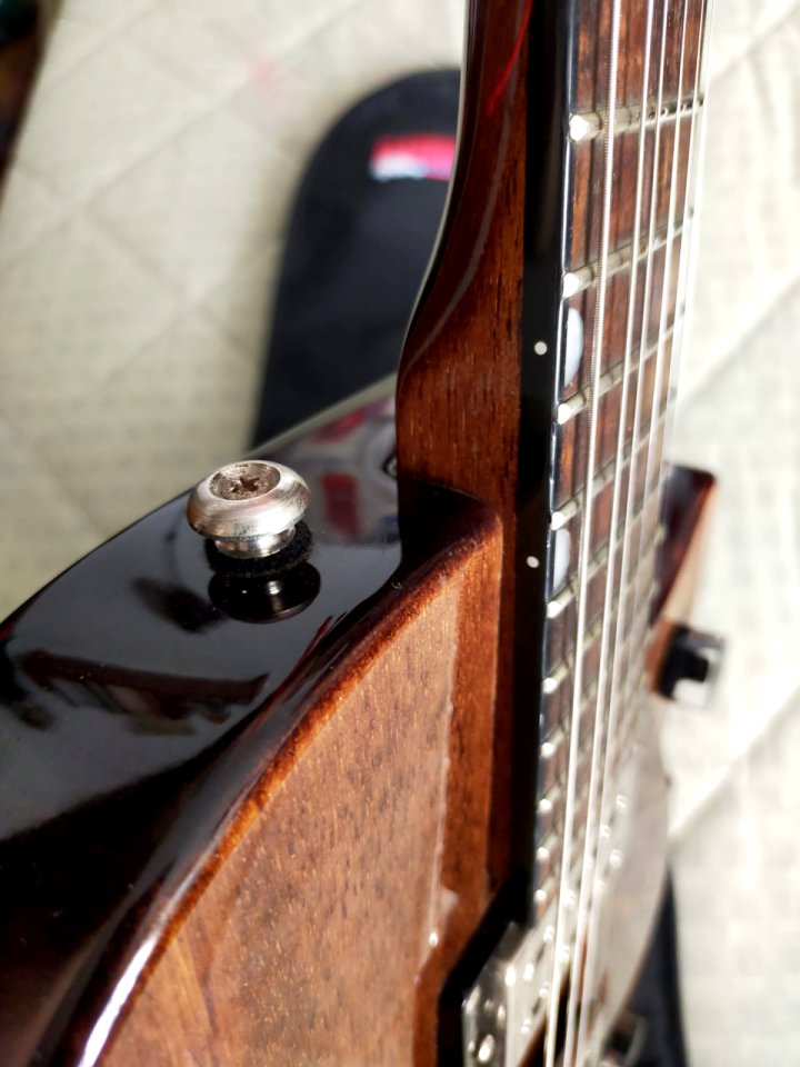Gretsch G2210 Imperial Stain + Funda Gator de segunda mano · Foto 5 de 8 · Valencia · 165 €