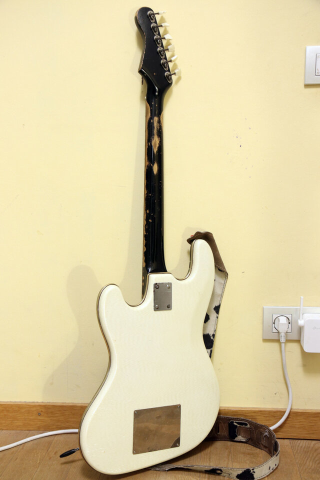 HOFNER Solid Deluxe de los 60