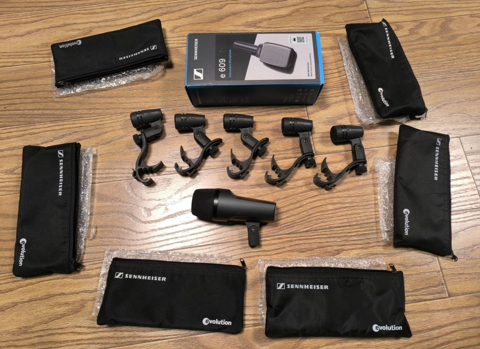 micros Sennheiser:  E604 (4 unid.), E602 (1ª ed.) y E609