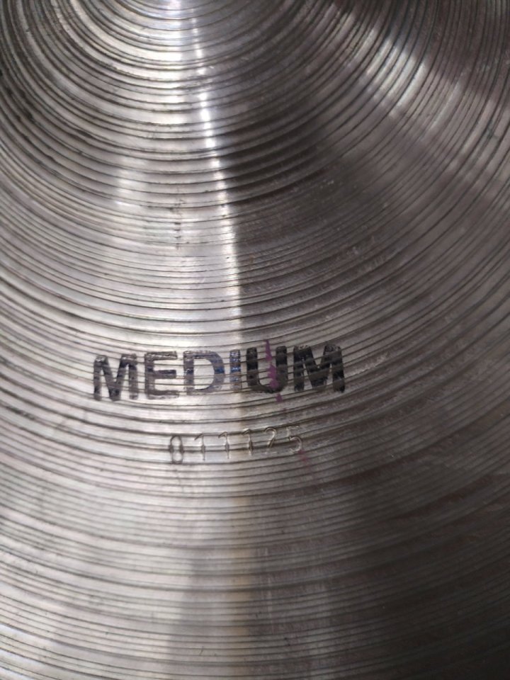 18" Paiste 2002 Medium del año 1970. de segunda mano · Foto 3 de 5 · Barcelona · 185 €