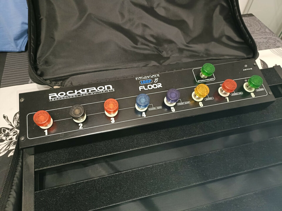 Pack Pedalera Rocktron Patchmate Loop floor 8 + soporte pedalera Spacehsip
