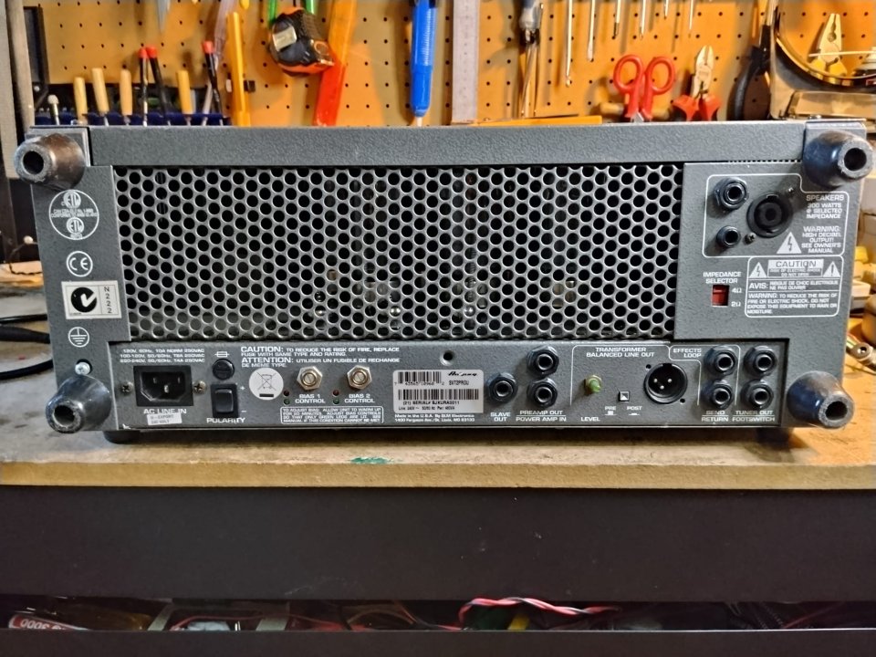 Amplificador de bajo a válvulas ampeg svt-2 pro de segunda mano · Foto 7 de 10 · Málaga · 550 €