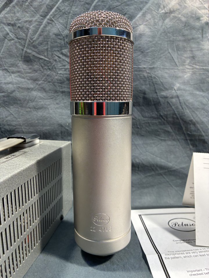 Micrófono de válvula Peluso 2247 LE (Limited Edition) + Kahayan Mod. de segunda mano · Foto 1 de 9 · Lleida · 1700 €