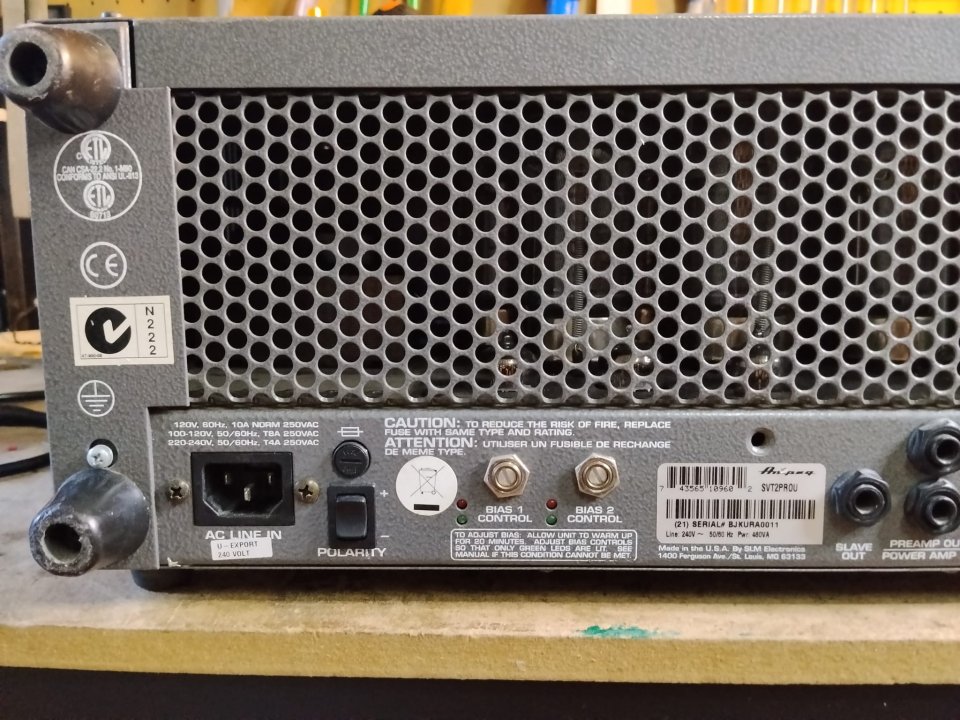 Amplificador de bajo a válvulas ampeg svt-2 pro de segunda mano · Foto 8 de 10 · Málaga · 550 €