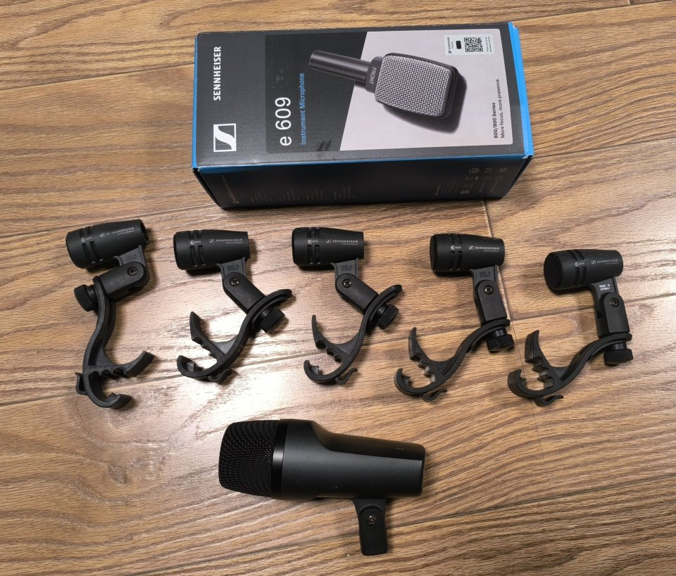 micros Sennheiser:  E604 (4 unid.), E602 (1ª ed.) y E609