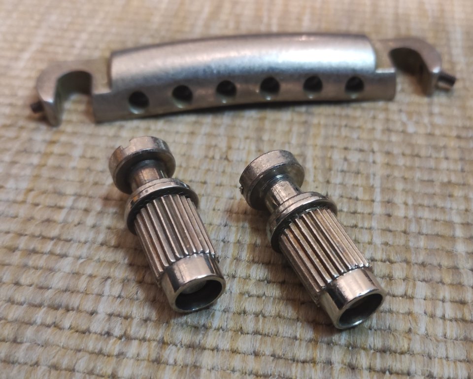 Cordal tipo Gibson Relic.