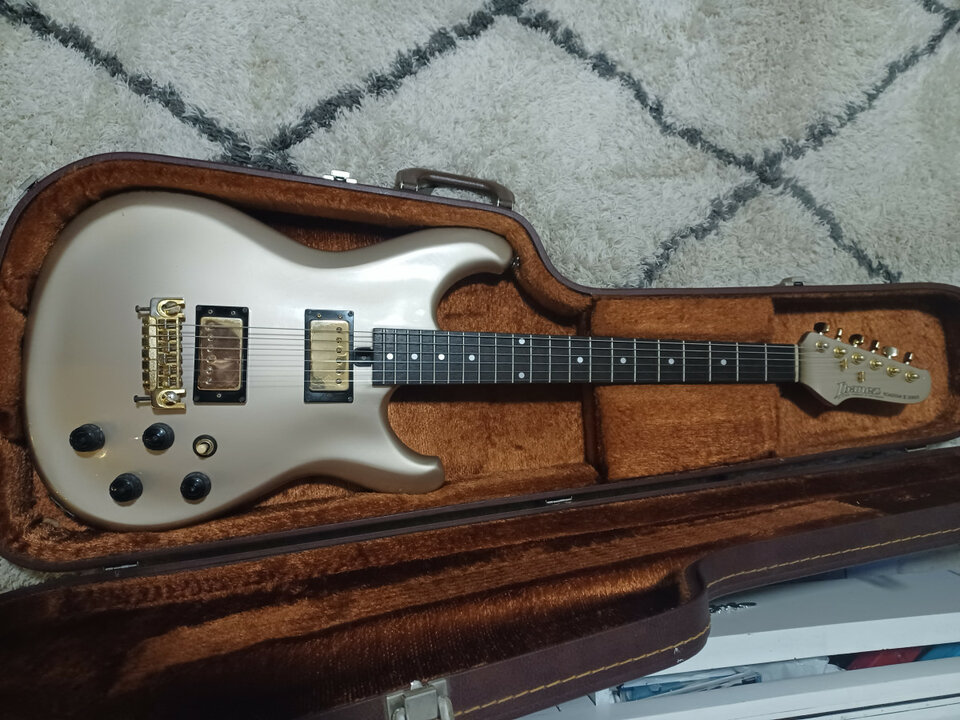 Ibanez Roadstar II RS1400 de 1983 MIJ