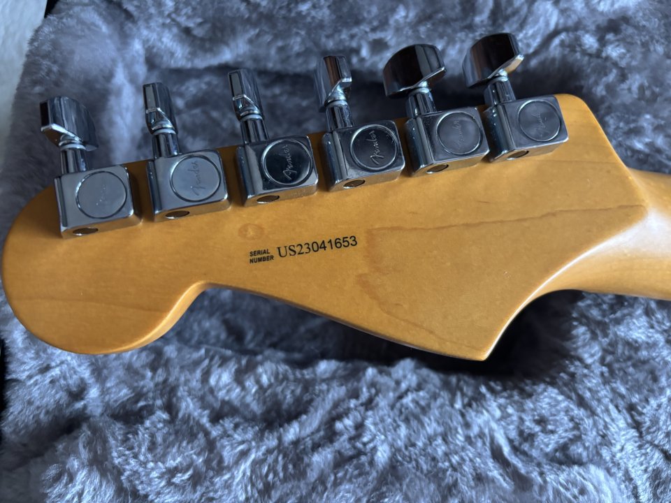 Fender Stratocaster American Pro II de segunda mano · Foto 4 de 9 · Cantabria · 1500 €