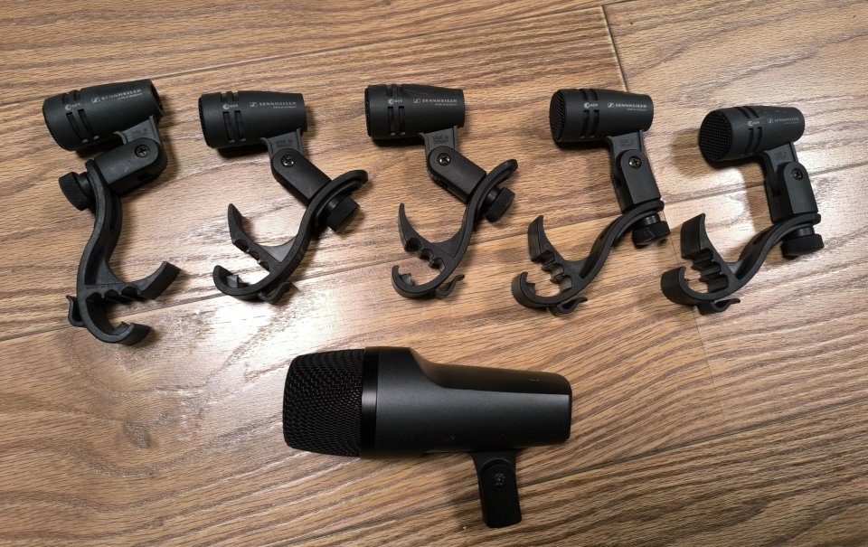 micros Sennheiser:  E604 (4 unid.), E602 (1ª ed.) y E609