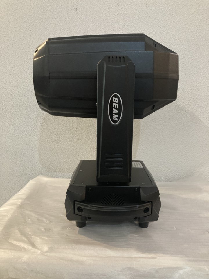Cabeza móvil Beam 9R 250W Osram HRI de segunda mano · Foto 4 de 4 · Pontevedra · 400 €
