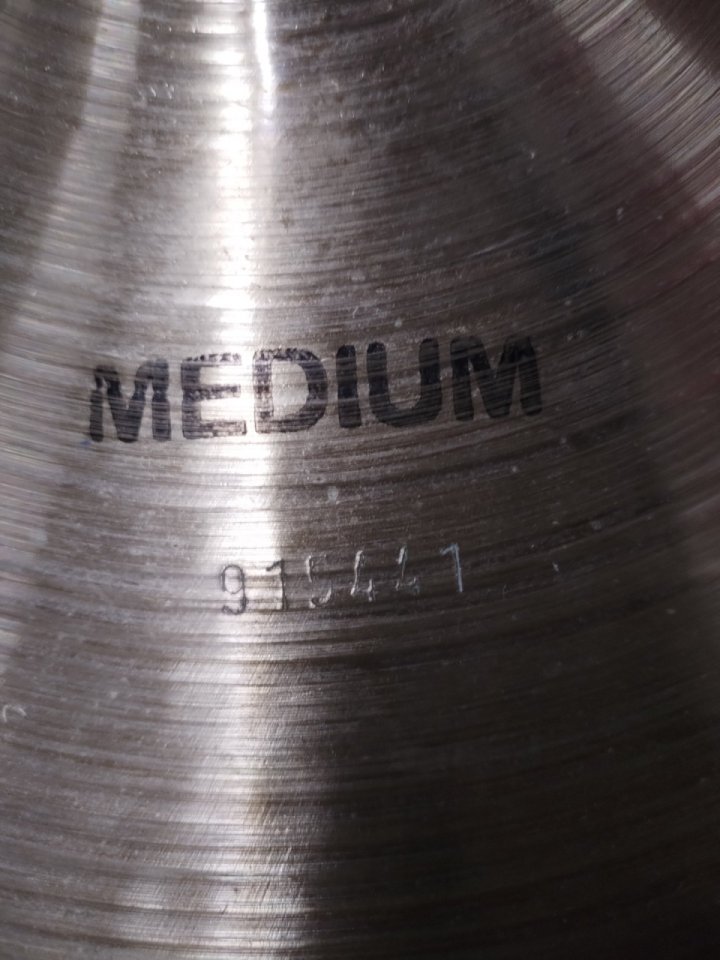 18" Paiste 2002 Medium del año 1979. de segunda mano · Foto 4 de 5 · Barcelona · 225 €