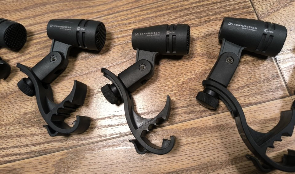 micros Sennheiser:  E604 (4 unid.), E602 (1ª ed.) y E609
