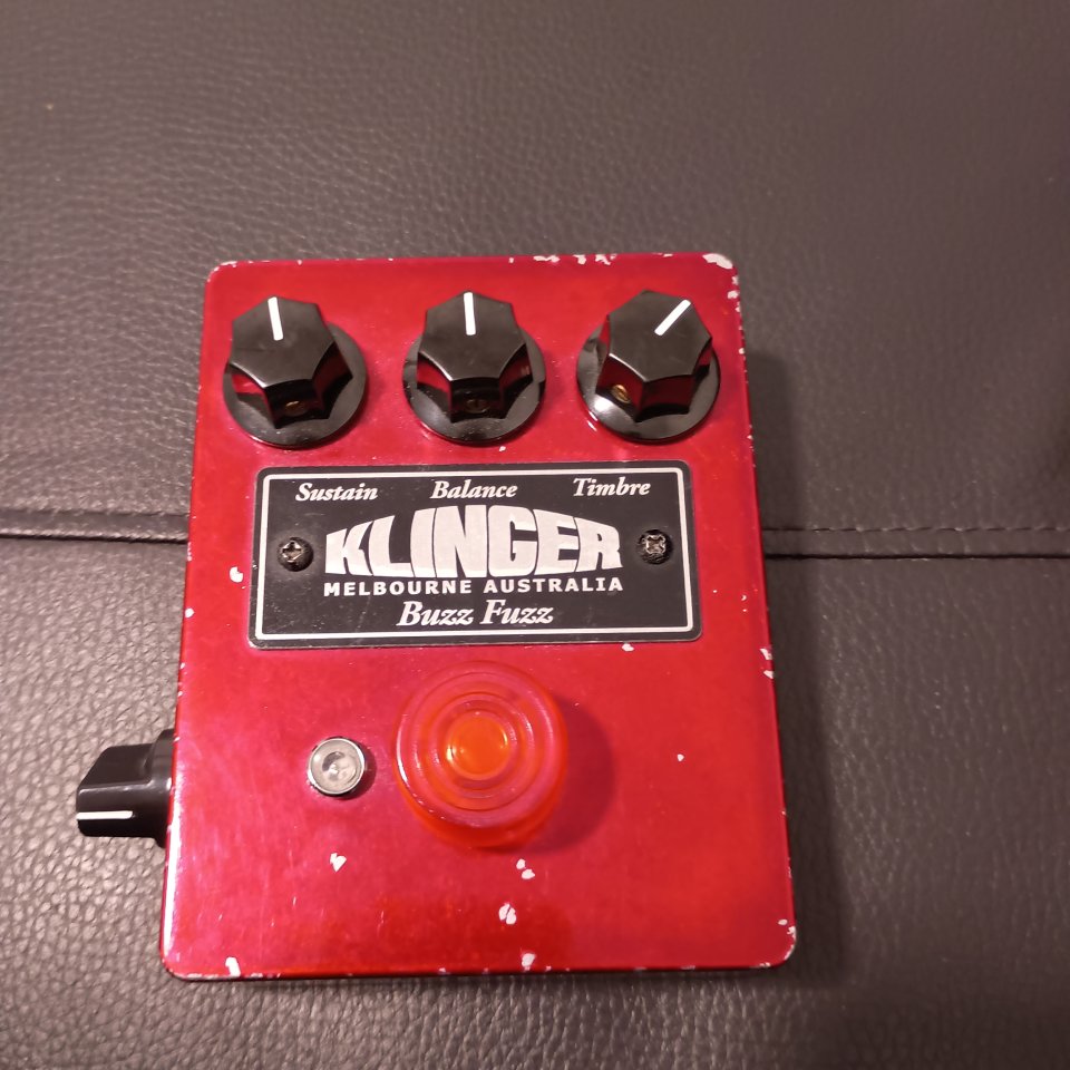 Pedal Klinger Buzz Fuzz de segunda mano · Foto 1 de 3 · Málaga · 225 €