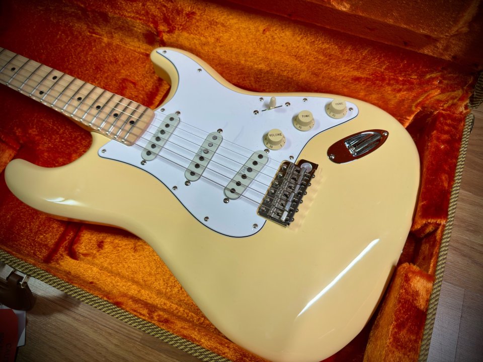 Fender Stratocaster Yngwei Malmsteen USA Signature de segunda mano · Foto 1 de 9 · Cantabria · 1900 €