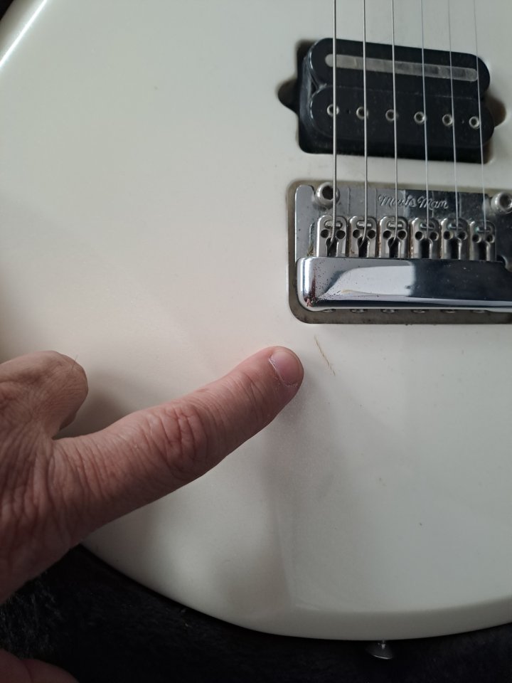Music man Petrucci JP6 con piezo. de segunda mano · Foto 2 de 3 · Málaga · 1850 €