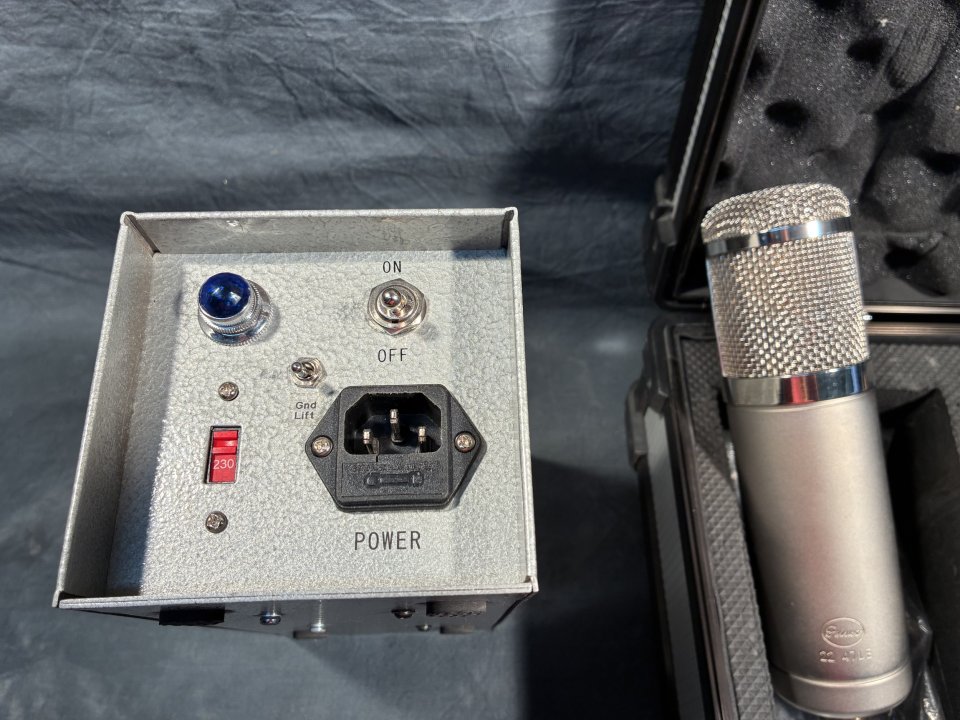 Micrófono de válvula Peluso 2247 LE (Limited Edition) + Kahayan Mod. de segunda mano · Foto 8 de 9 · Lleida · 1700 €