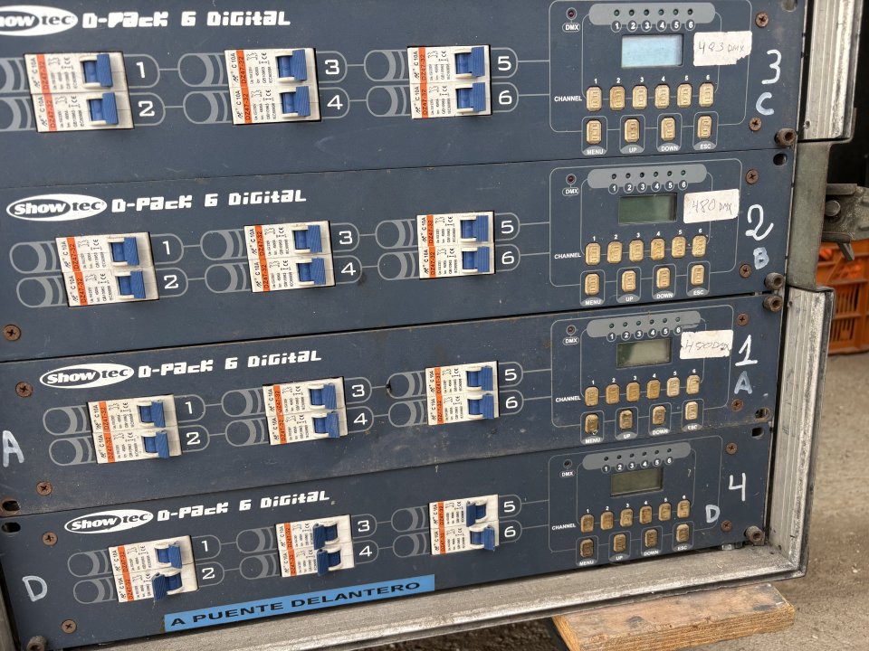 Dimmers 6 canales  diguital showtec