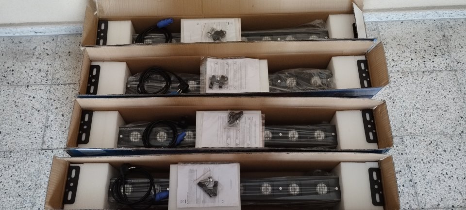 Showtec Sunstrip Active MKII