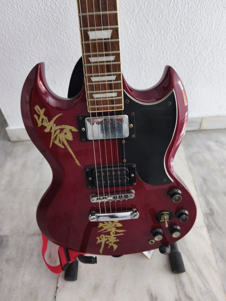 GUITARRA FENIX AÑOS 80 de segunda mano · Foto 2 de 5 · Sevilla · 250 €