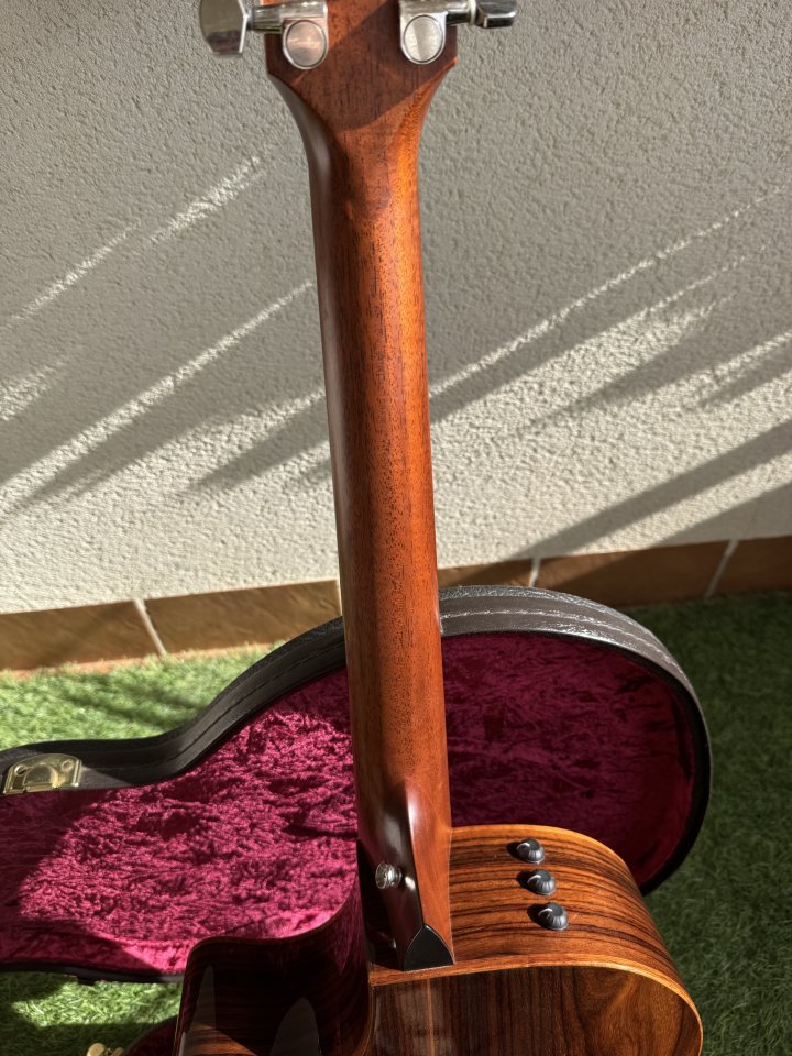 Taylor 714ce V-class