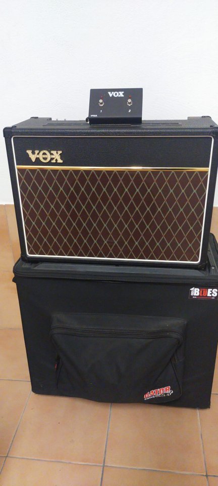 Vox AC15-C1 de segunda mano · Foto 1 de 5 · Sevilla · 600 €