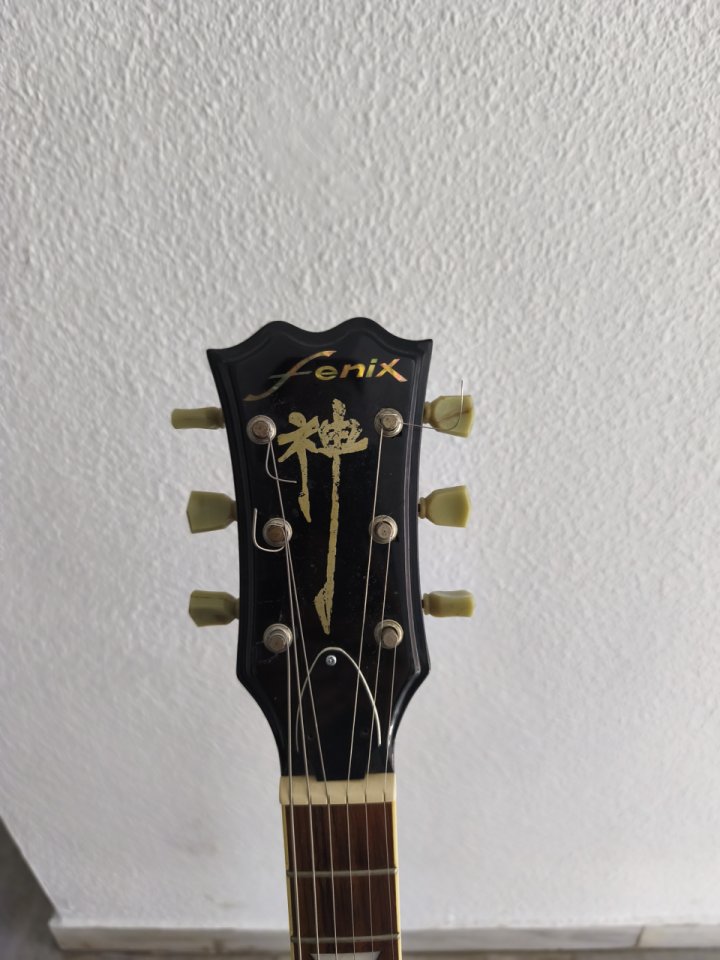 GUITARRA FENIX AÑOS 80 de segunda mano · Foto 3 de 5 · Sevilla · 250 €