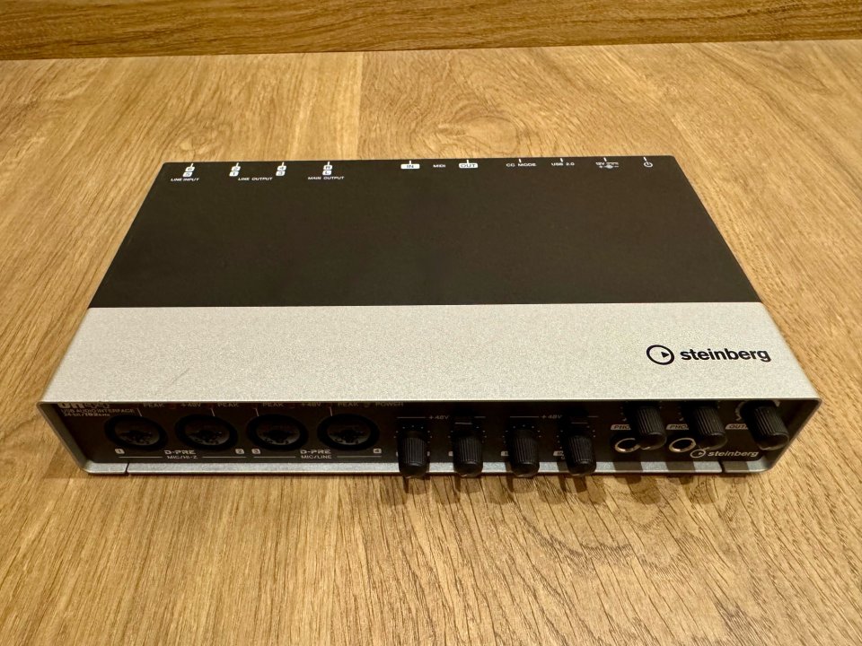 Steinberg UR44 Interfaz de Audio USB de segunda mano · Foto 3 de 10 · Murcia · 145 €
