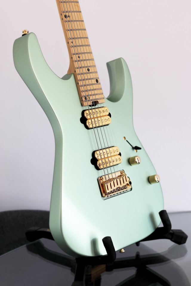 Charvel Angel Vivaldi Signature DK24-7 Nova + Gigbag (envío incluido) de segunda mano · Foto 1 de 9 · Illes Balears · 899 €