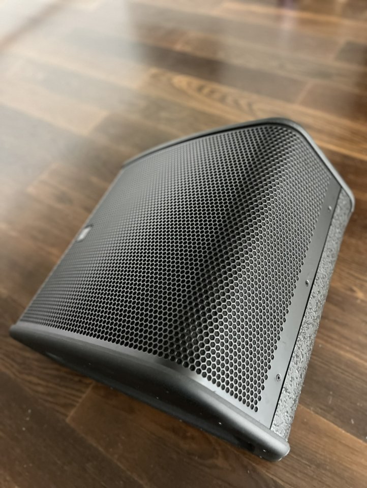 Altavoz Turbosound monitor/Pa FLASHLINE TFM122M de segunda mano · Foto 3 de 5 · Huesca · 495 €