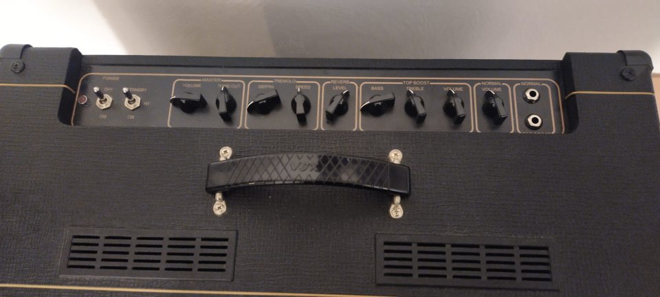 Vox AC15-C1 de segunda mano · Foto 5 de 5 · Sevilla · 600 €