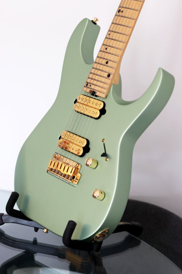 Charvel Angel Vivaldi Signature DK24-7 Nova + Gigbag (envío incluido) de segunda mano · Foto 2 de 9 · Illes Balears · 899 €